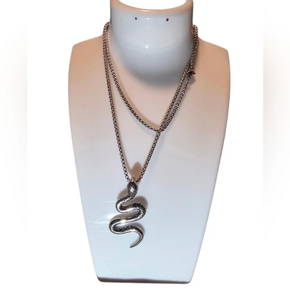 New Stainless Steel Snake Chain Necklace for Reptile Lovers - Picture 4 of 4